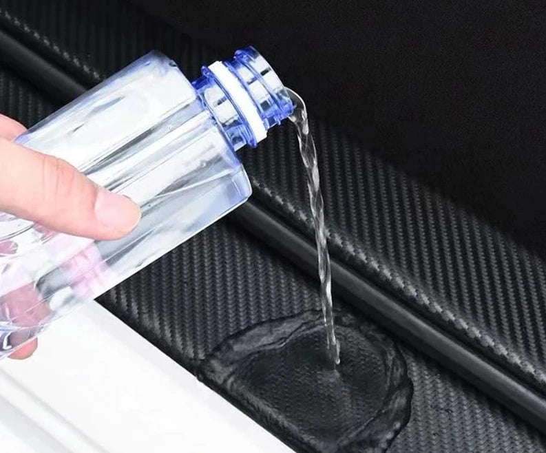 Soleira automotiva adesiva em nano carbono PEUGEOT c/ 4 peças